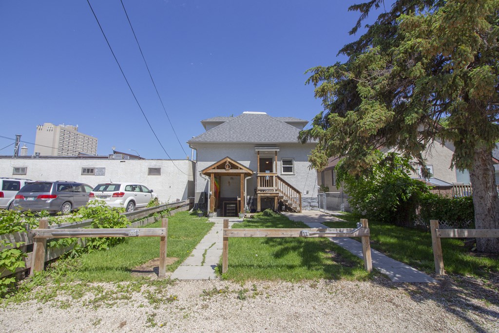 134 Horace Duplex House Rental Rentals Winnipeg, MB RentCafe